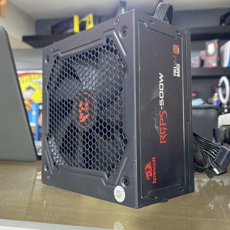 Fuente Redragon 500W 80+Bronze RGPS (Usada sin caja)