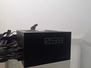 Fuente Gigabyte 850W 80+Gold P850GM (Usada sin caja)