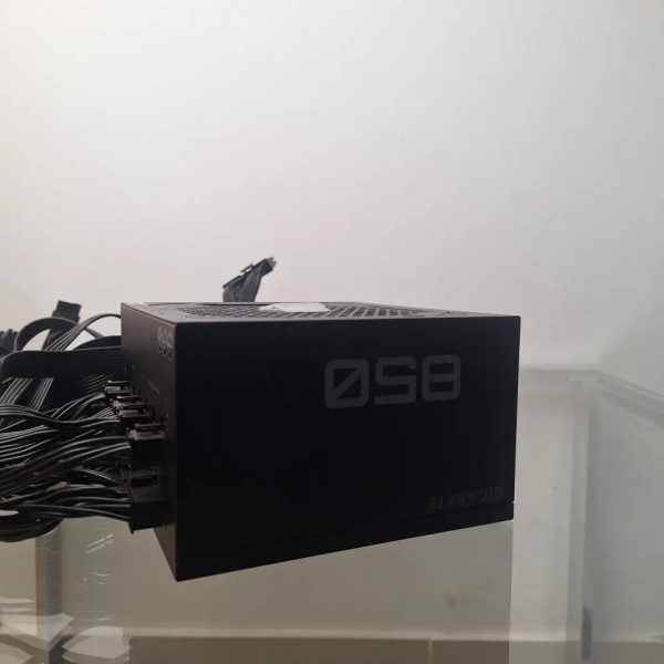 Fuente Gigabyte 850W 80+Gold P850GM (Usada sin caja)